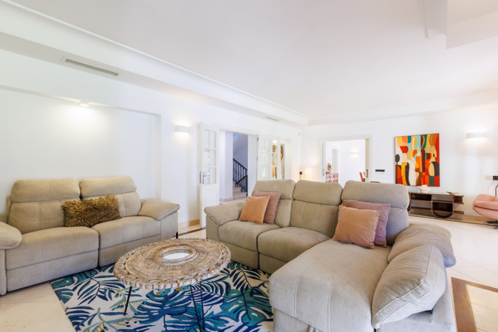 Detached Villa — Guadalmina Baja
