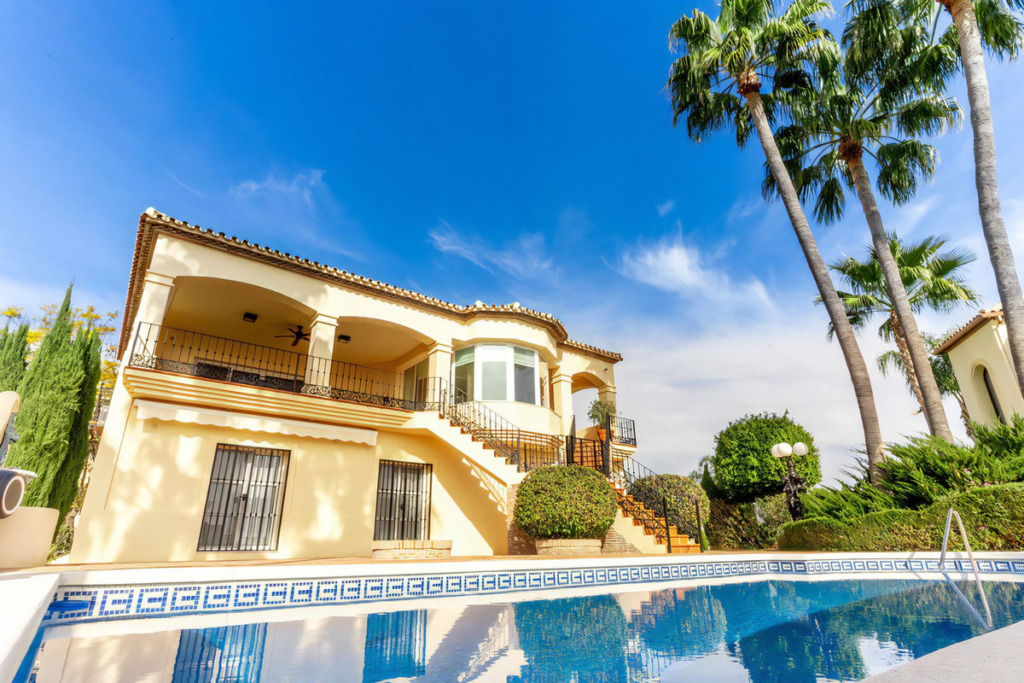 Detached Villa — Los Arqueros