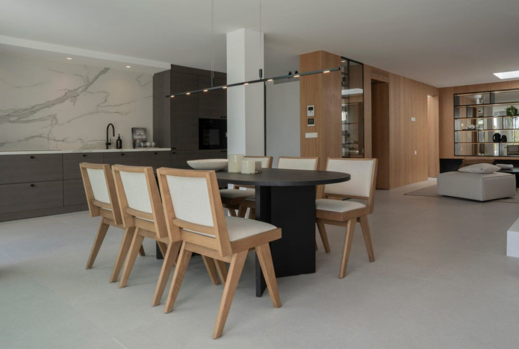 Villa – Chalet — Nueva Andalucía