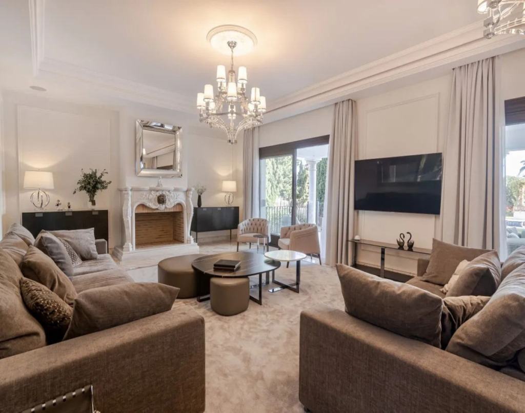 Detached Villa — Sierra Blanca