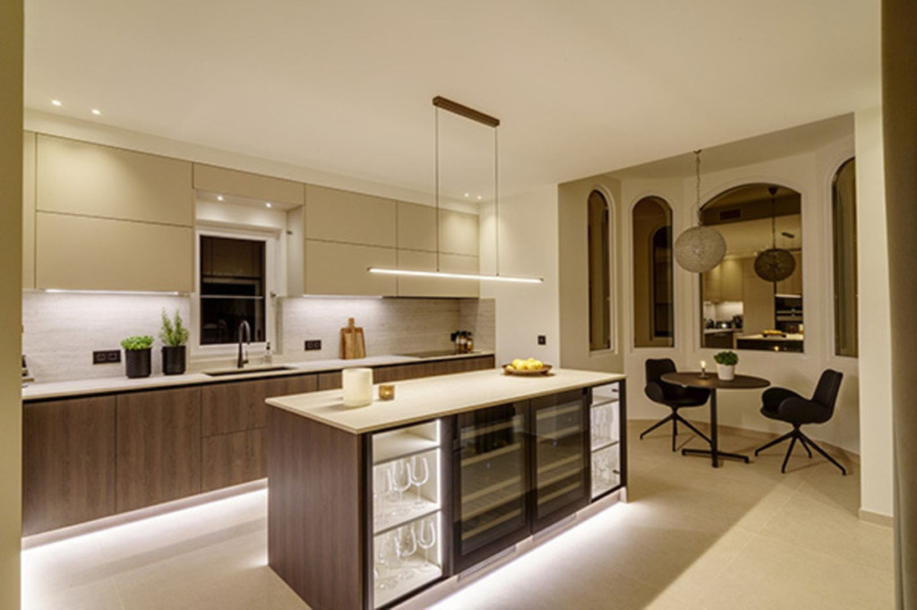 Detached Villa — Nueva Andalucía