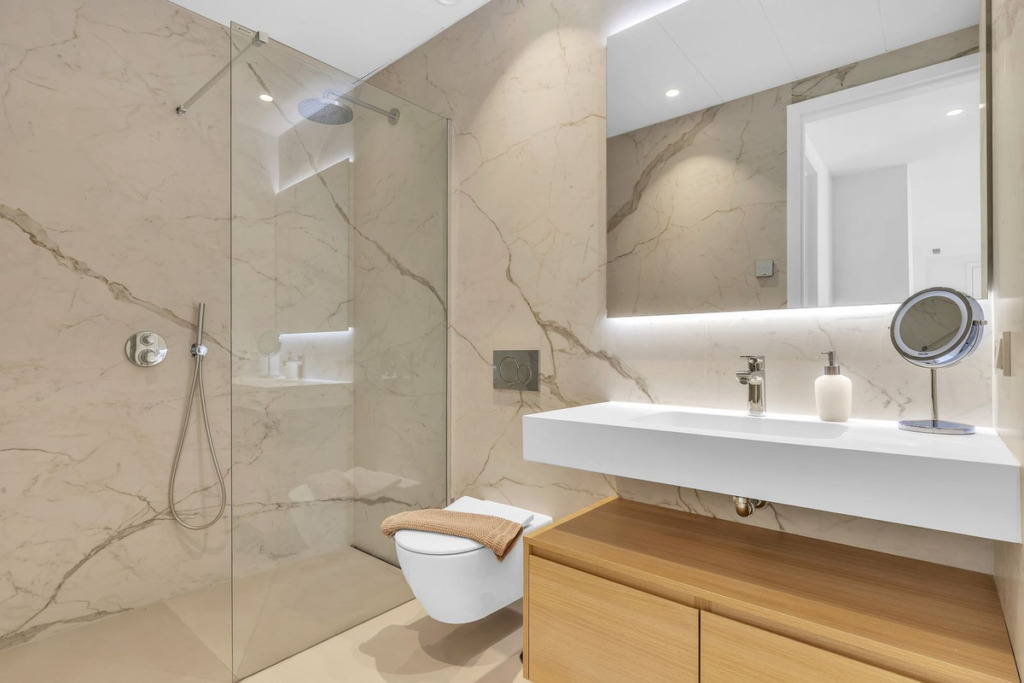 Middle Floor Apartment — Marbella