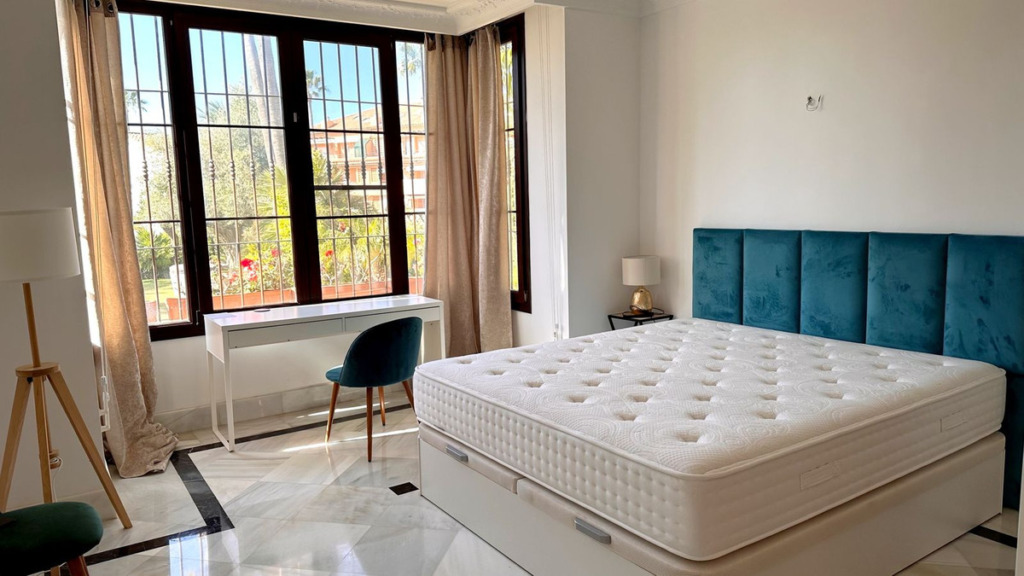 Detached Villa — Las Chapas