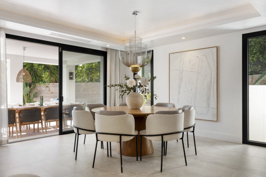Villa – Chalet — Nueva Andalucía