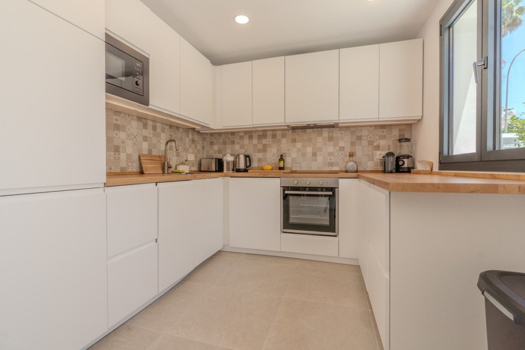 Detached Villa — Nueva Andalucía