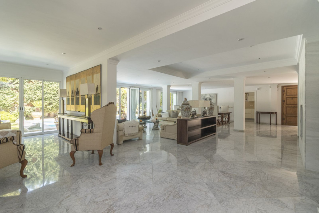 Villa – Chalet — Los Monteros