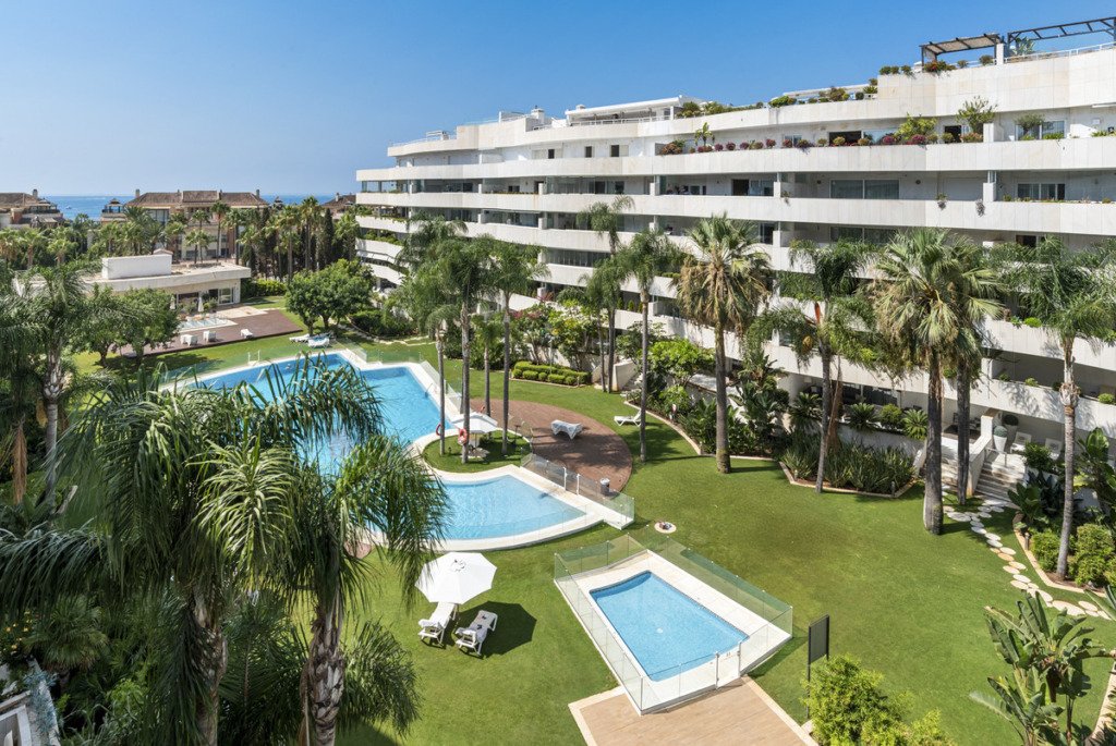 Middle Floor Apartment — Puerto Banús