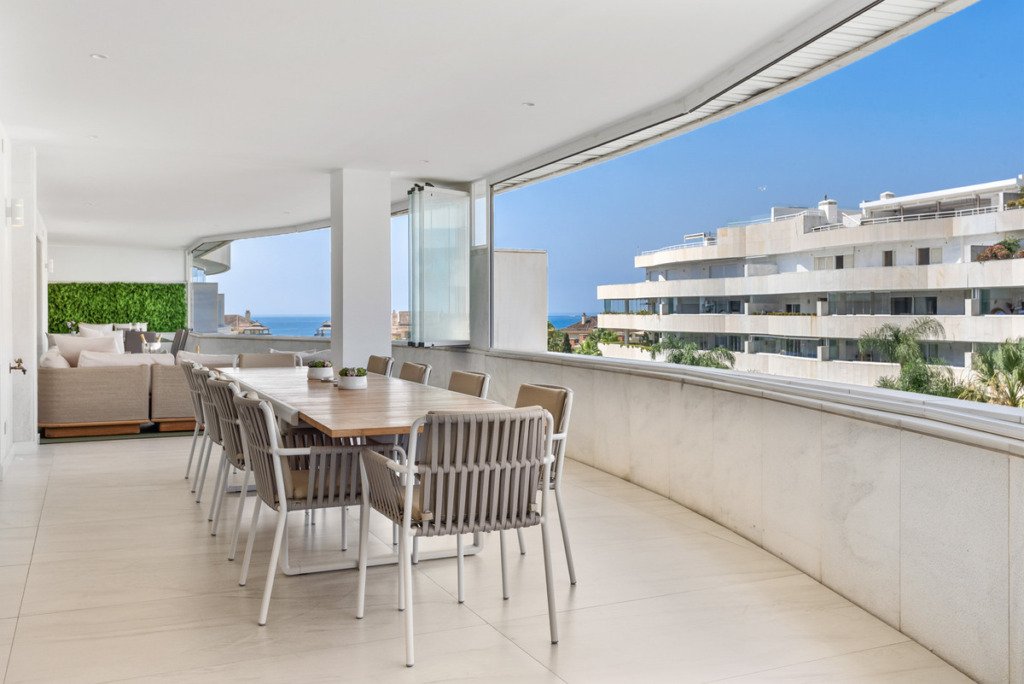 Middle Floor Apartment — Puerto Banús