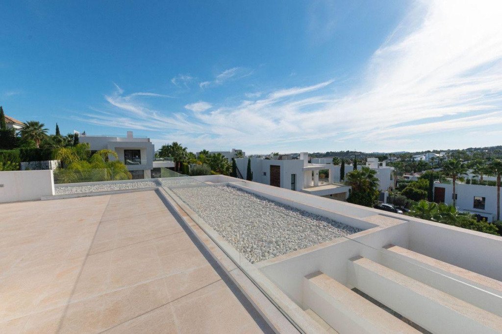Detached Villa — Nueva Andalucía