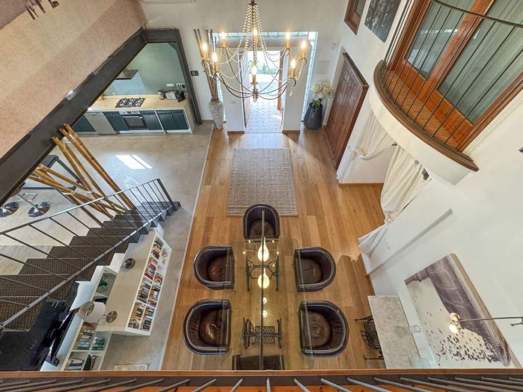 Villa – Chalet — Nueva Andalucía