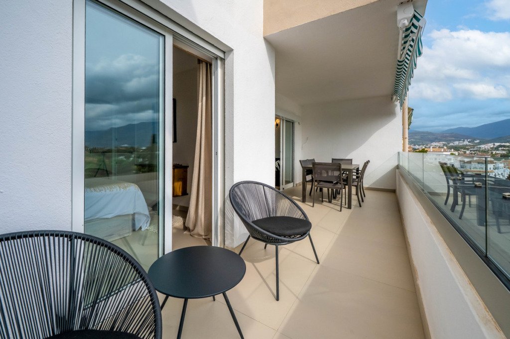 Middle Floor Apartment — Nueva Andalucía