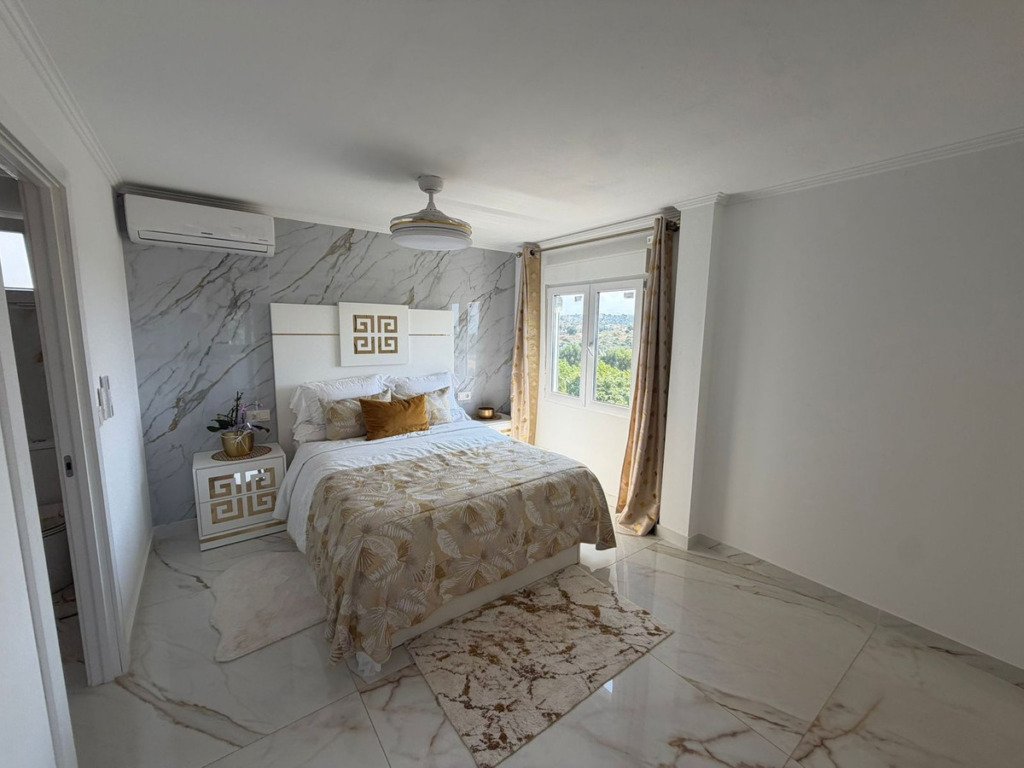 Detached Villa — Estepona