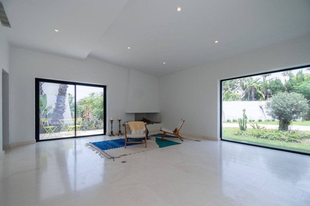 Villa – Chalet — Guadalmina Baja