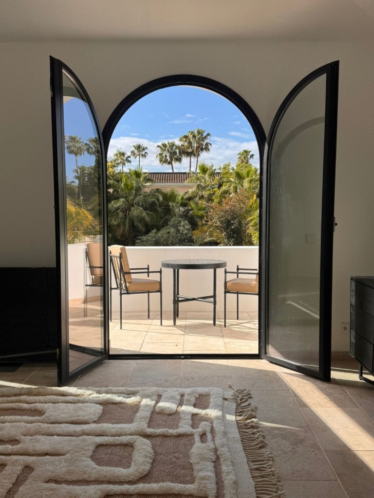 Detached Villa — Aloha