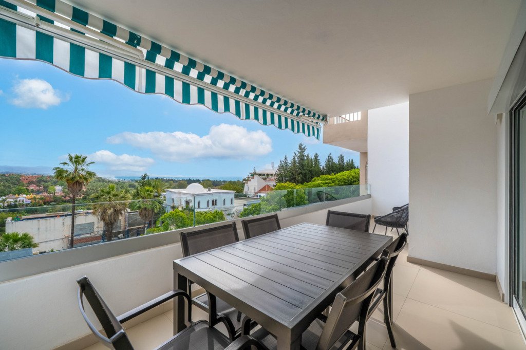 Middle Floor Apartment — Nueva Andalucía