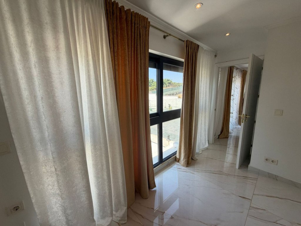 Detached Villa — Estepona