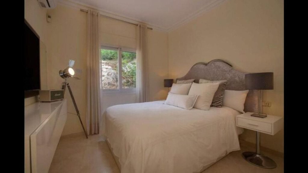 Detached Villa — The Golden Mile