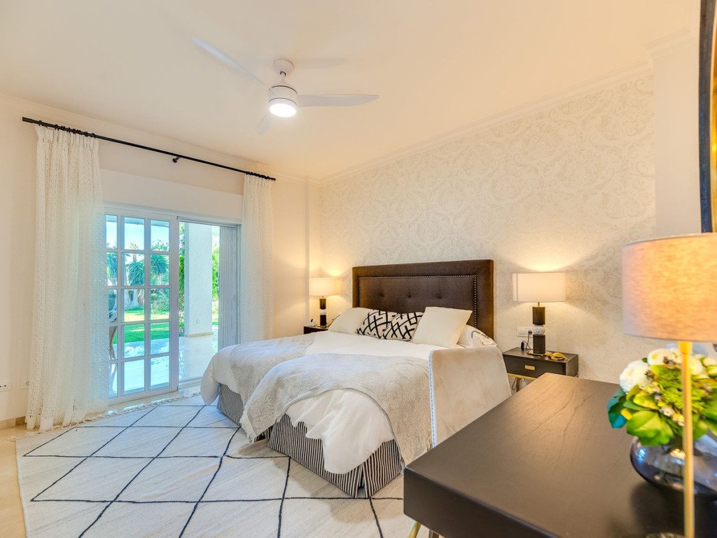 Villa – Chalet — Guadalmina Baja
