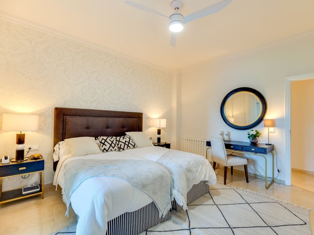 Villa – Chalet — Guadalmina Baja