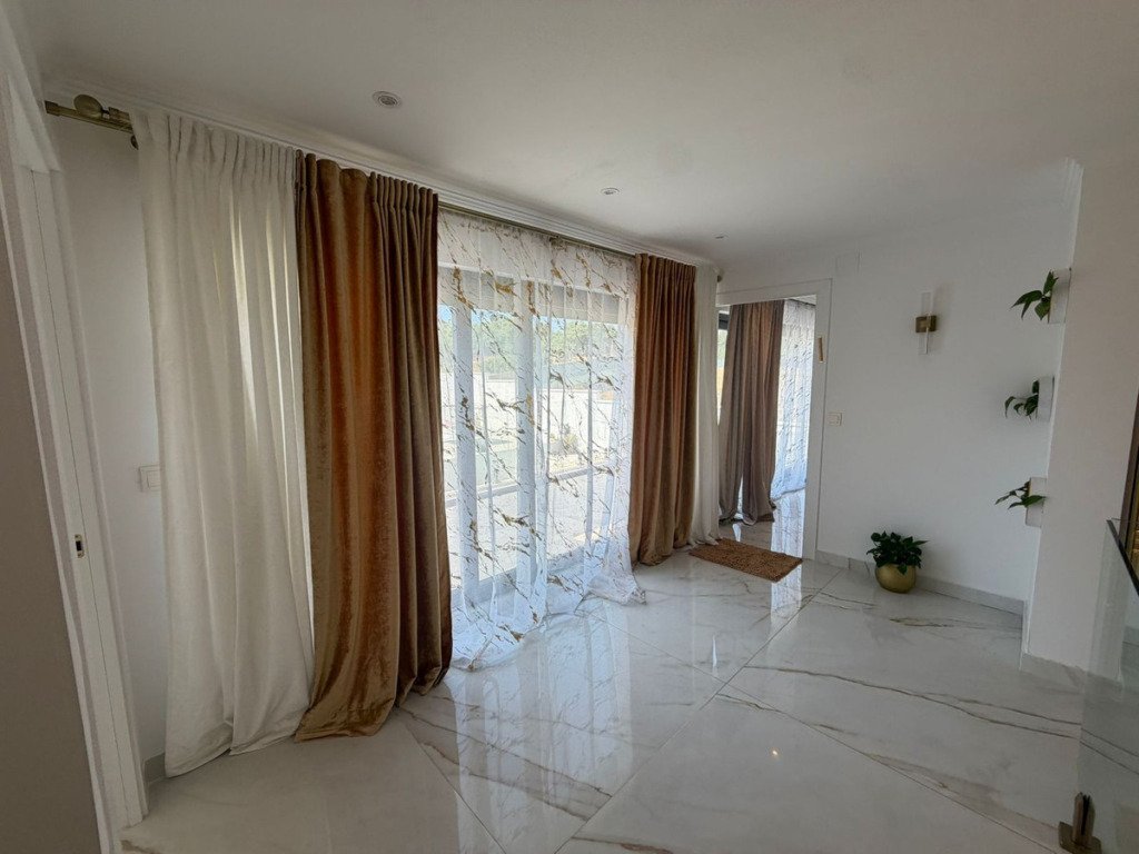 Detached Villa — Estepona