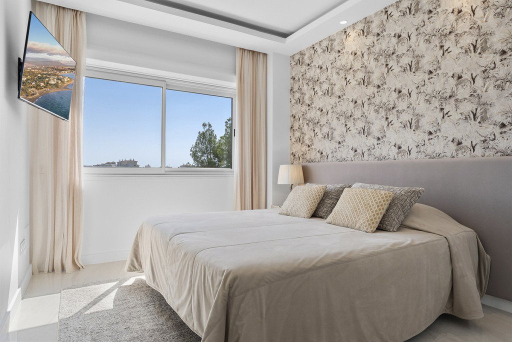 Middle Floor Apartment — Puerto Banús