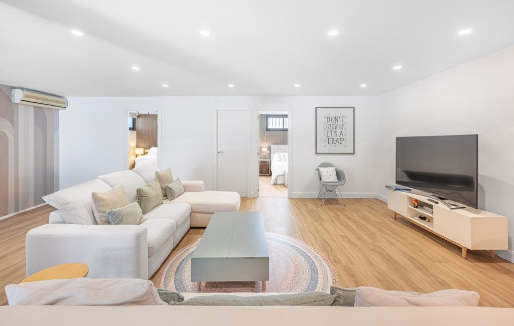 Detached Villa — Nueva Andalucía