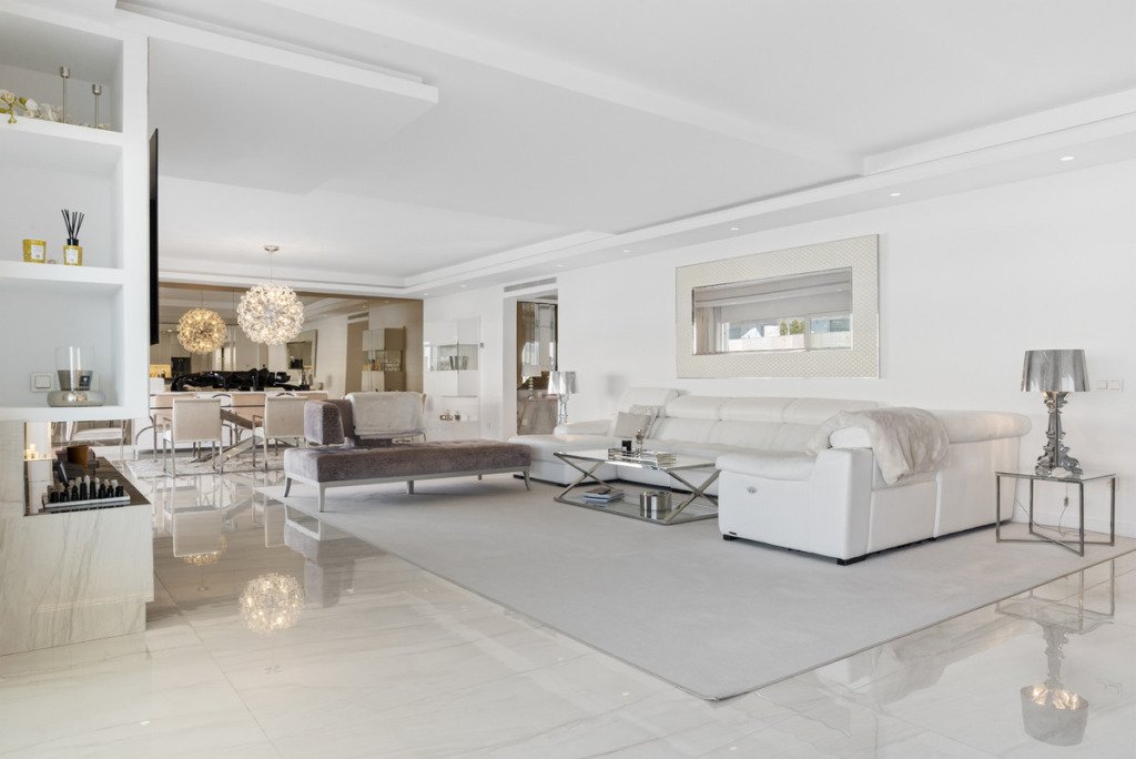 Middle Floor Apartment — Puerto Banús