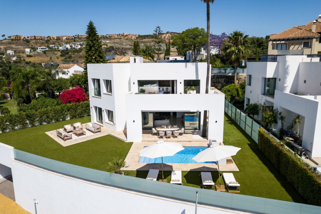 Villa – Chalet — Benahavís