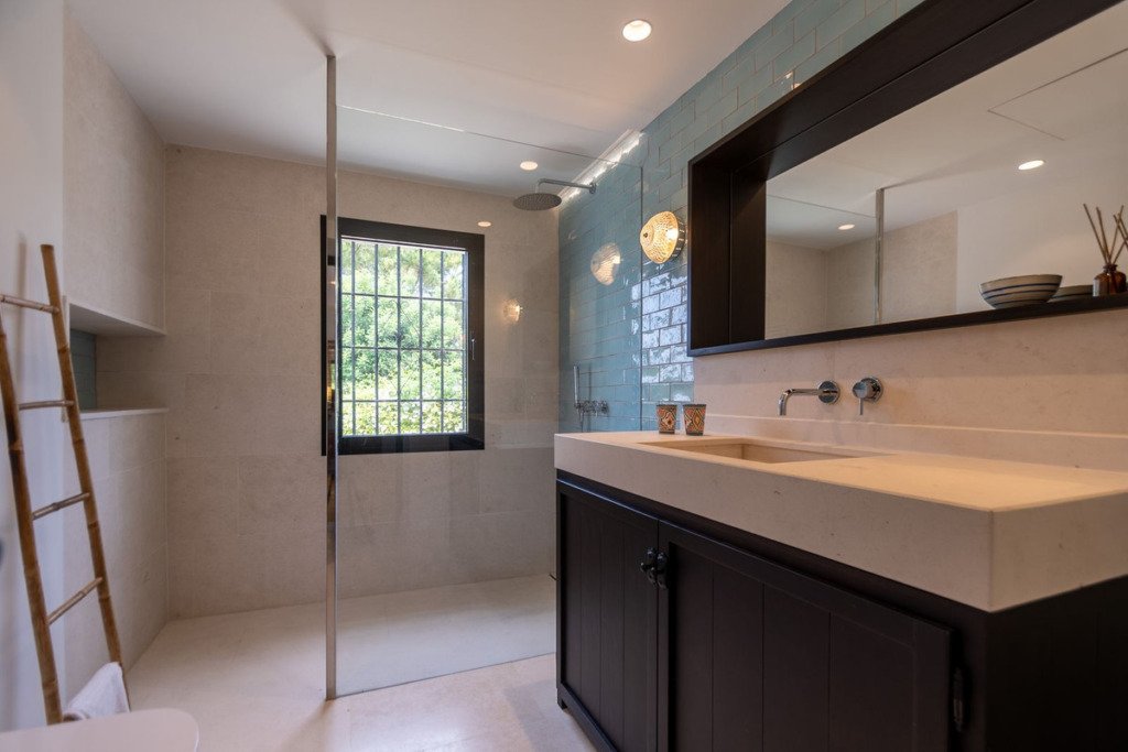 Villa – Chalet — Guadalmina Baja