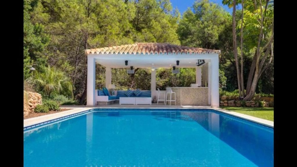 Villa – Chalet — The Golden Mile