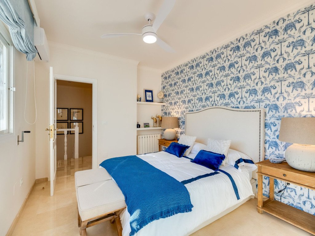 Villa – Chalet — Guadalmina Baja