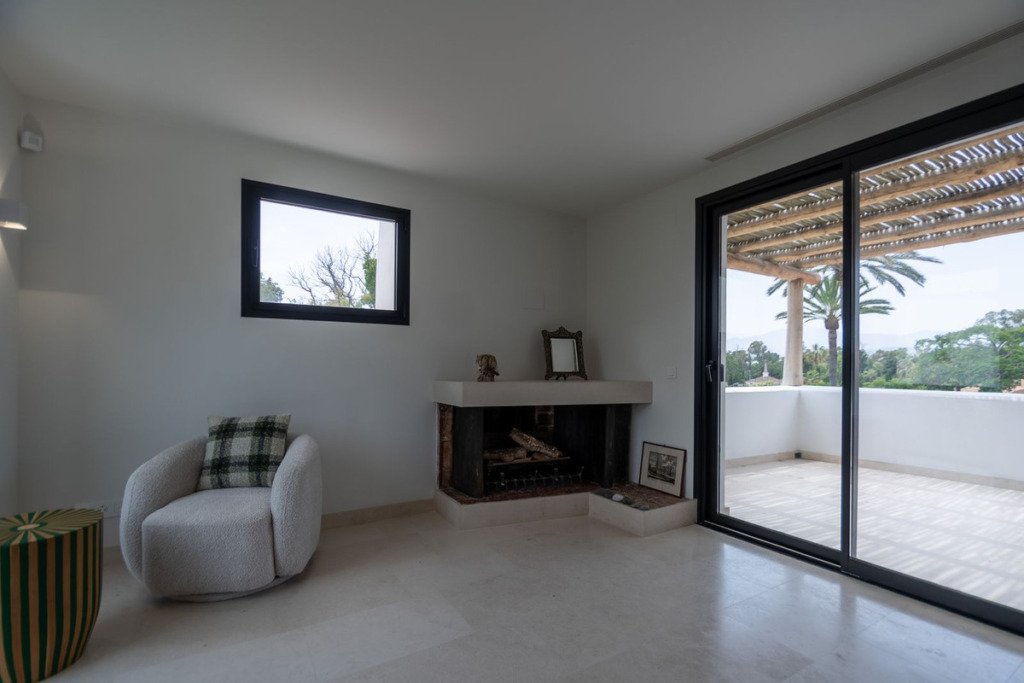 Villa – Chalet — Guadalmina Baja