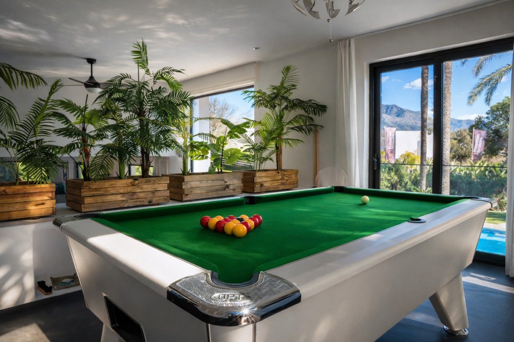 Villa – Chalet — Nueva Andalucía
