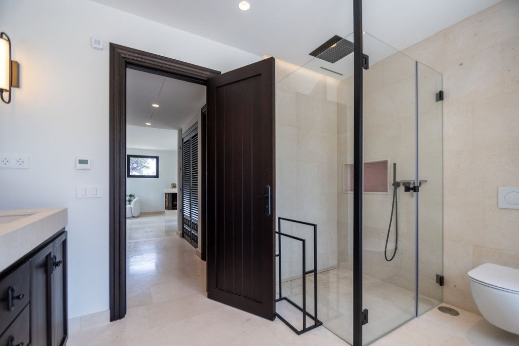 Villa – Chalet — Guadalmina Baja