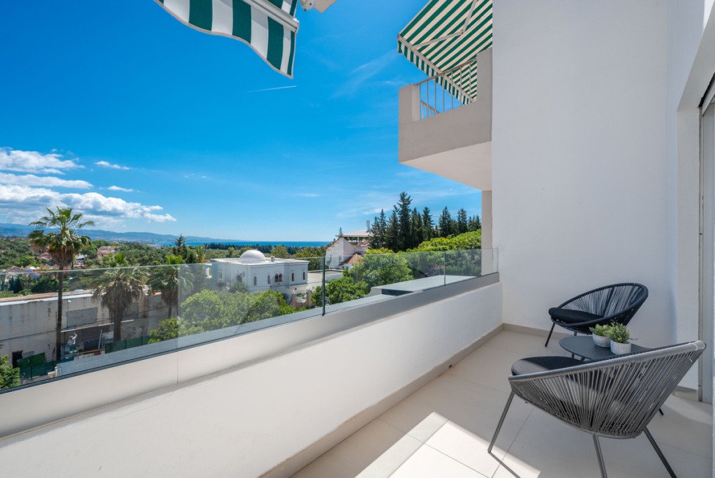 Middle Floor Apartment — Nueva Andalucía
