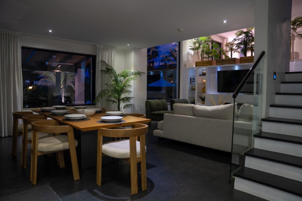 Villa – Chalet — Nueva Andalucía
