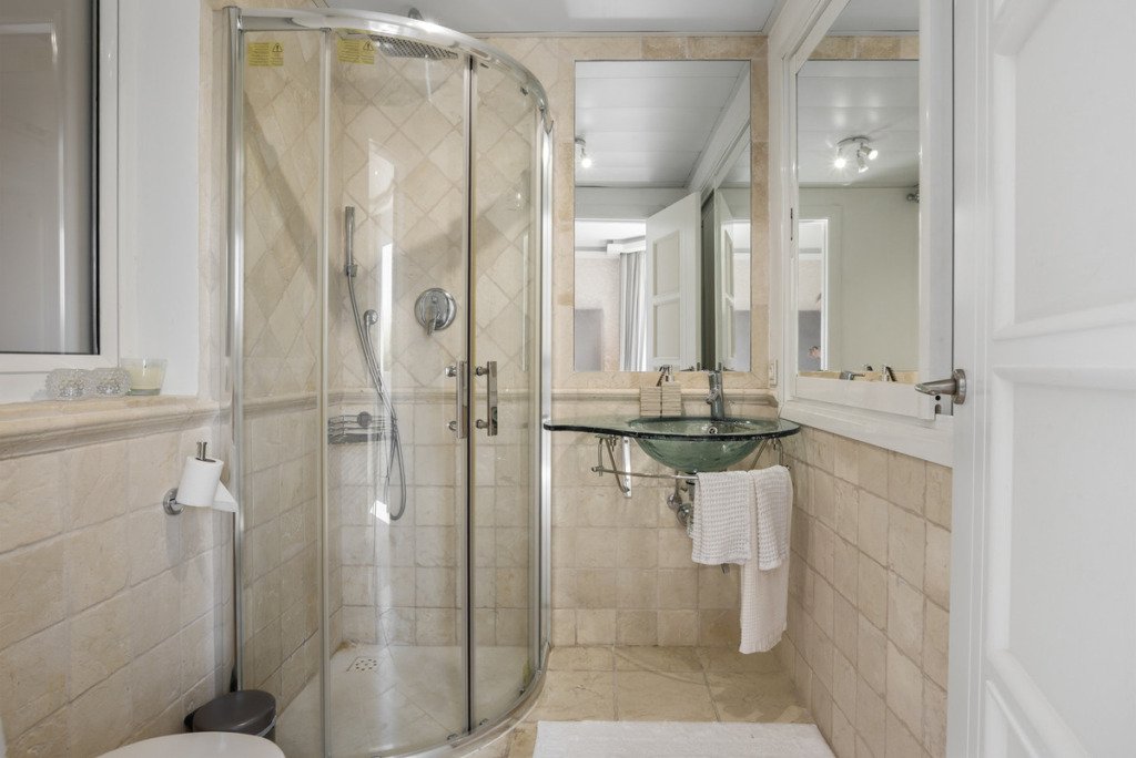 Apartamento Planta Media — Puerto Banús