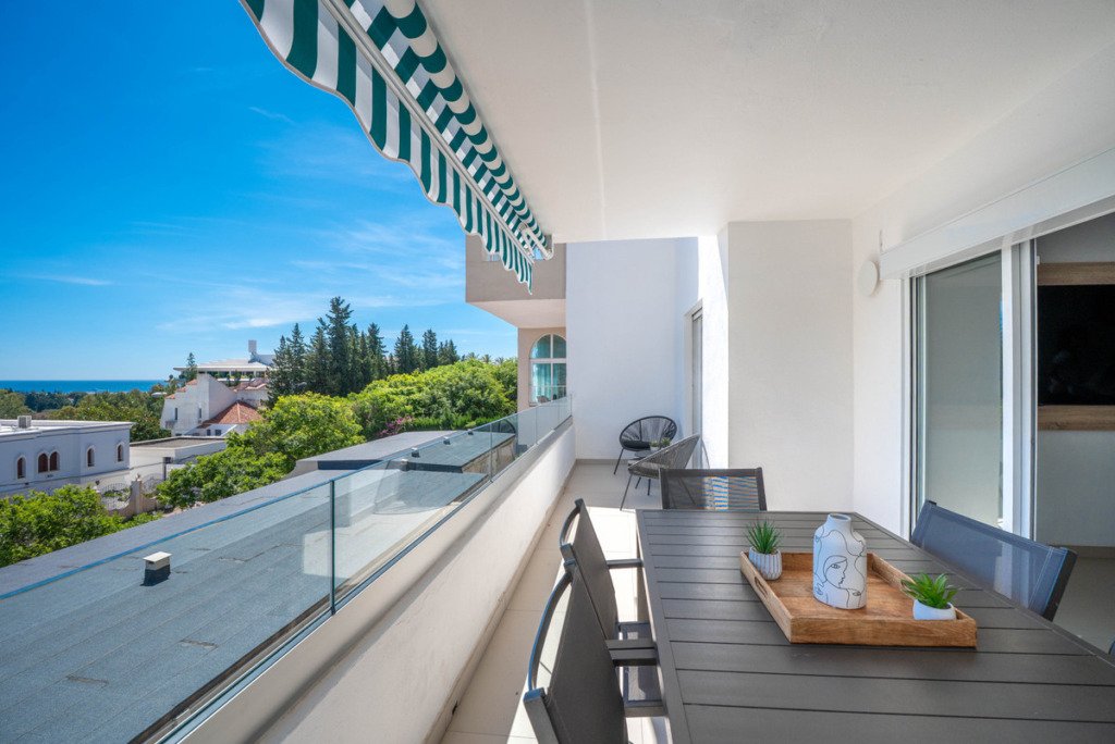 Middle Floor Apartment — Nueva Andalucía