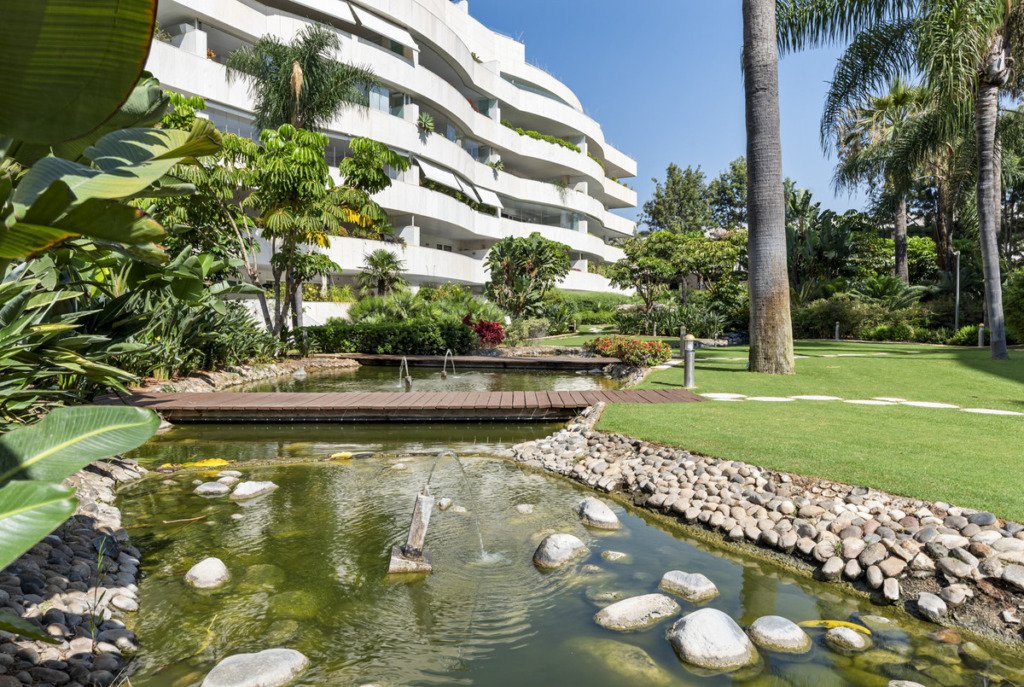 Apartamento Planta Media — Puerto Banús