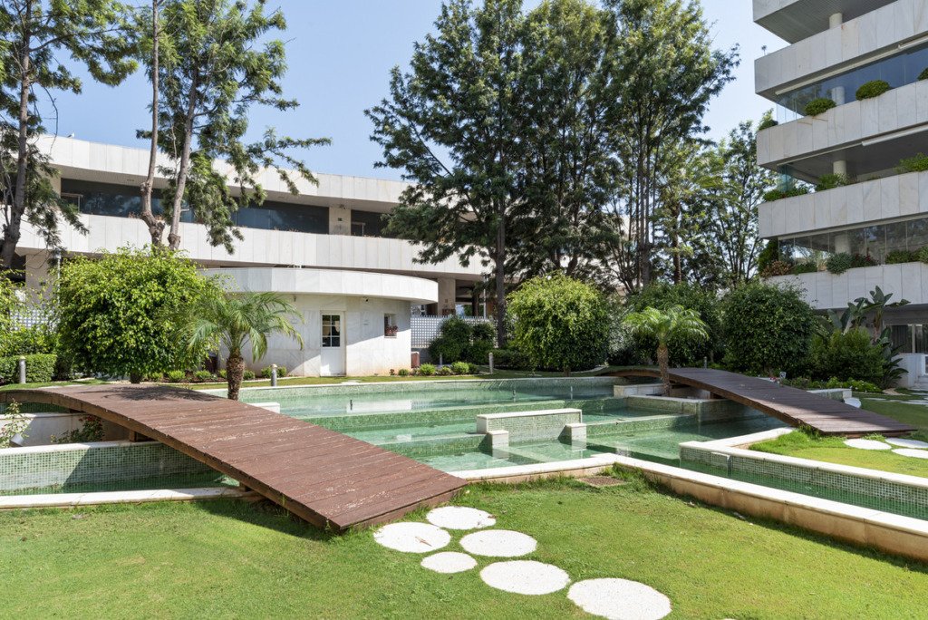 Apartamento Planta Media — Puerto Banús