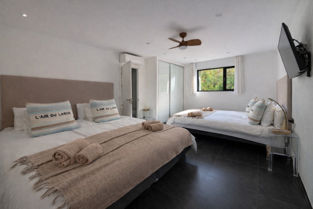 Villa – Chalet — Nueva Andalucía