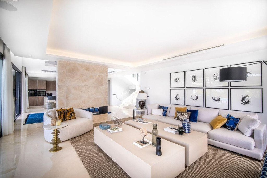 Detached Villa — Nueva Andalucía