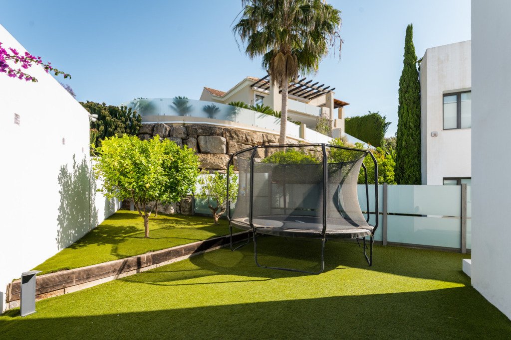 Villa – Chalet — Benahavís