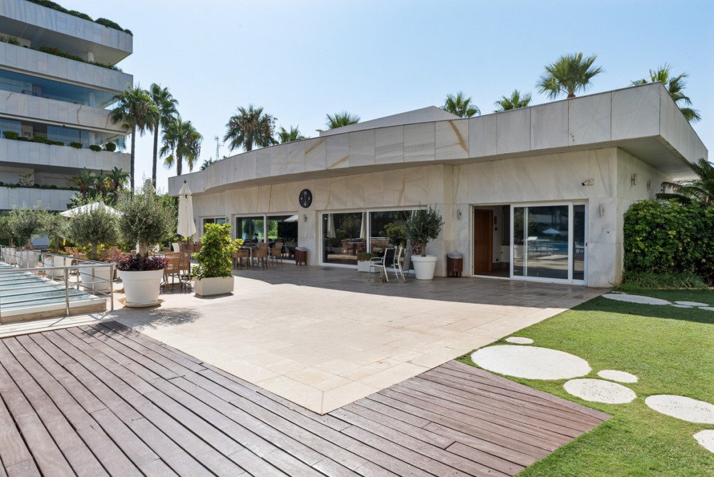 Apartamento Planta Media — Puerto Banús
