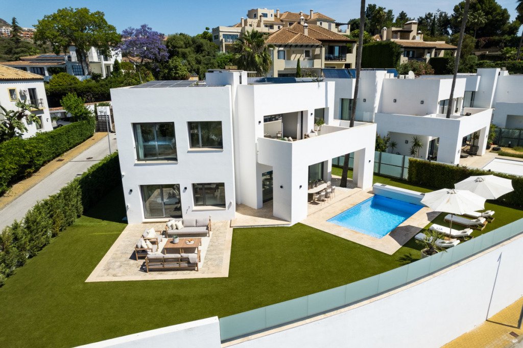 Villa – Chalet — Benahavís