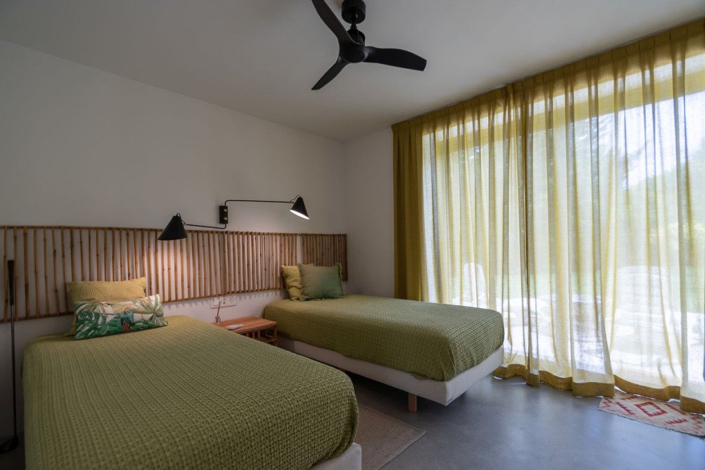 Villa – Chalet — Guadalmina Baja