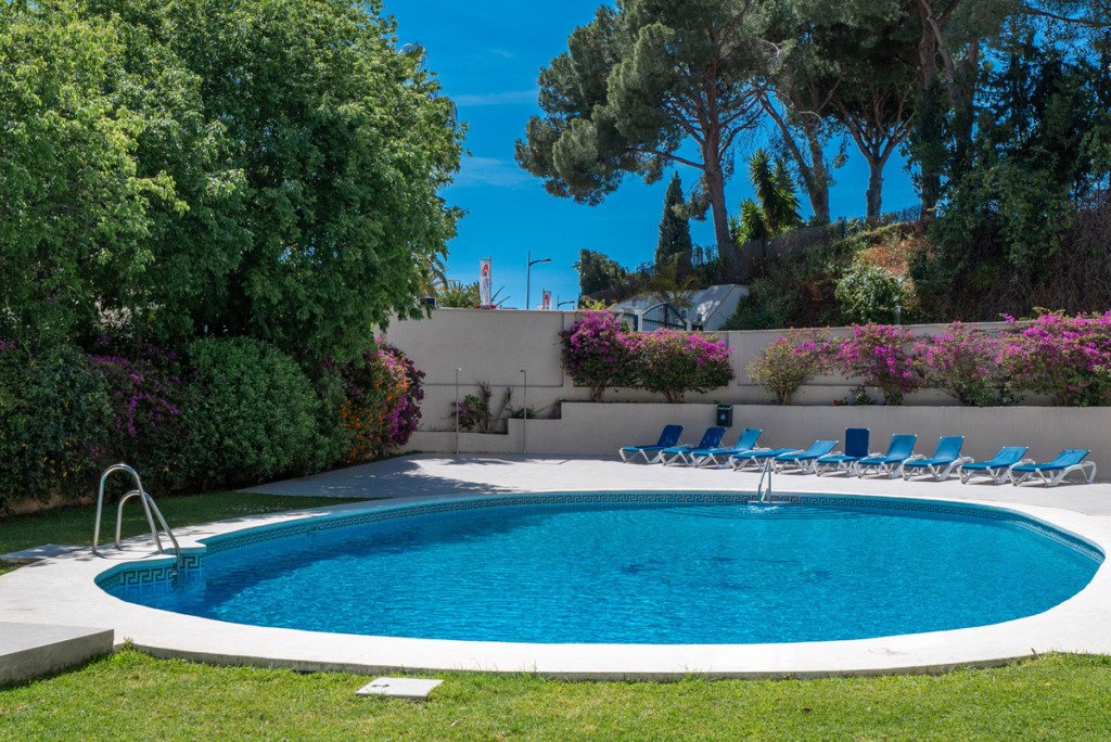 Middle Floor Apartment — Nueva Andalucía