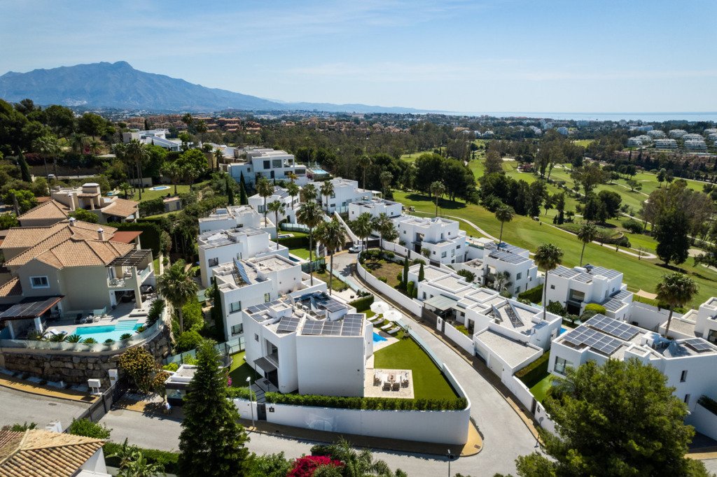 Villa – Chalet — Benahavís