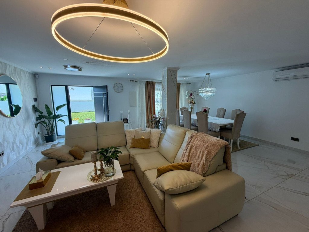 Detached Villa — Estepona