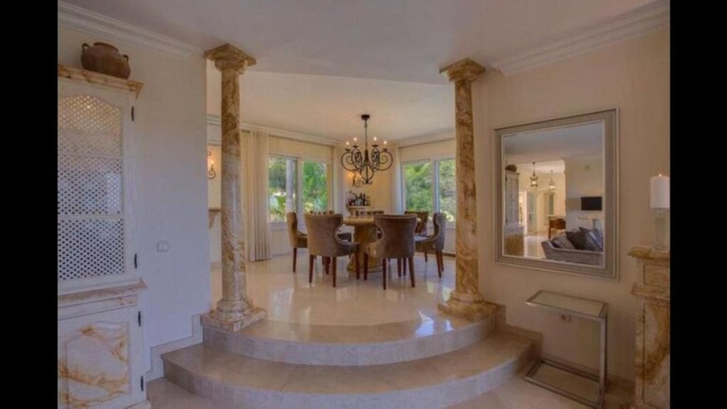 Detached Villa — The Golden Mile